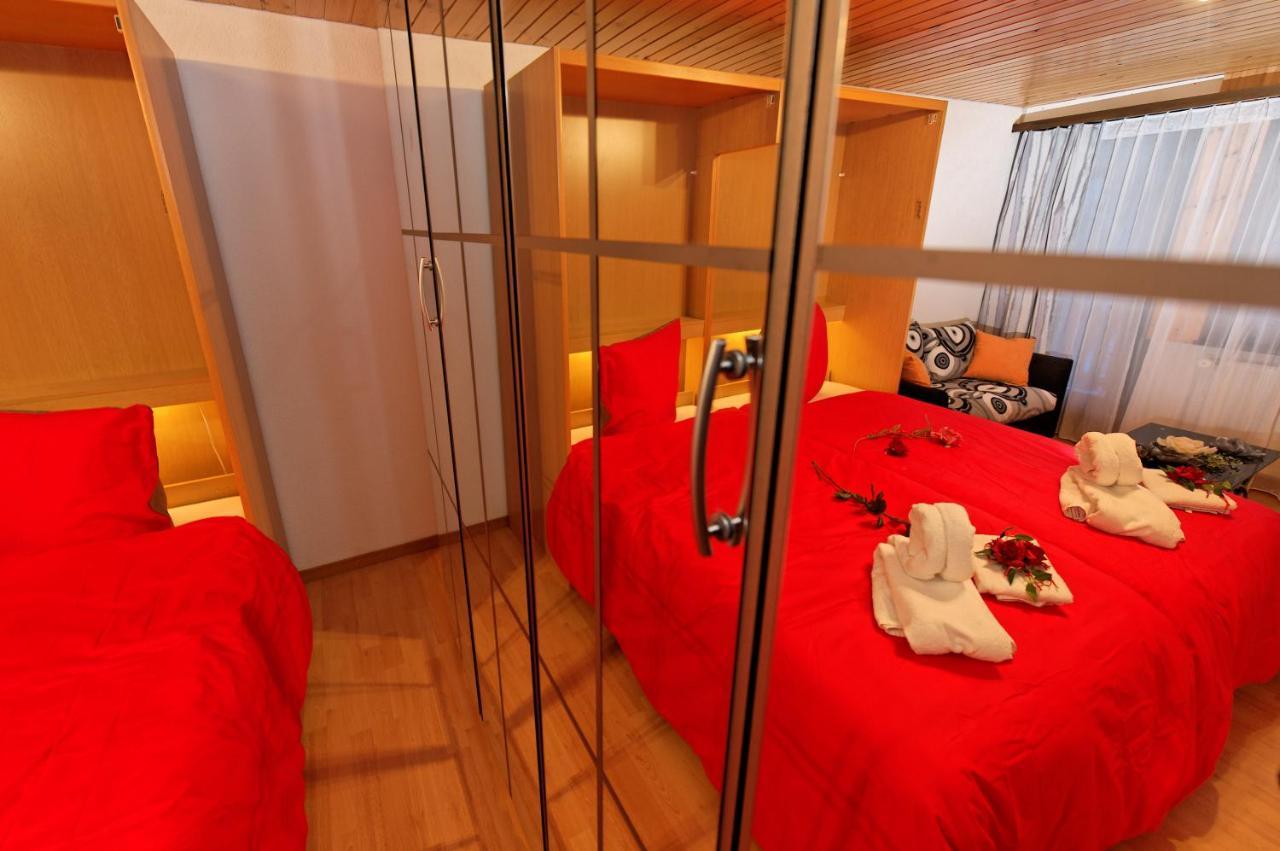 Haus Waldheim Grachen Apartman Szoba fotó