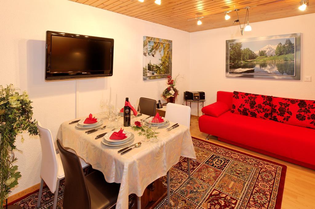 Haus Waldheim Grachen Apartman Szoba fotó